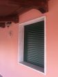 Tapparelle Bicolore in PVC e fibra di vetro - vista esterno casa - colore verde 6005 - cliente Roberta D.